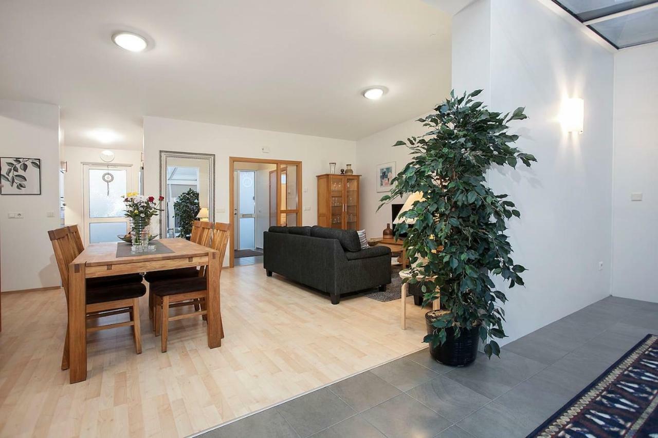 Cozy 3 Bedroom House Near The Blue Lagoon Njarthvik エクステリア 写真